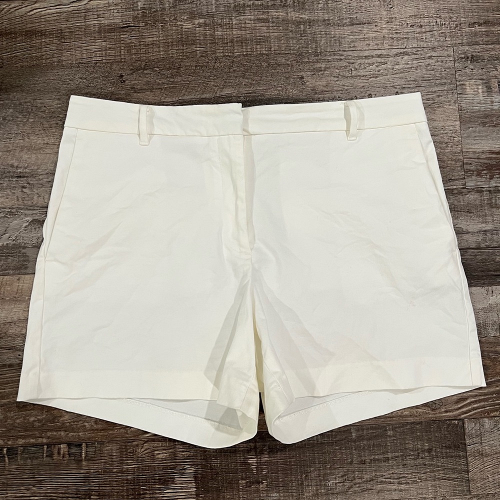 ANN TAYLOR CITY SHORT - Picture 2 of 5